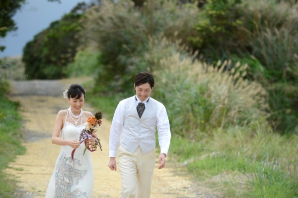 今回の撮影は初めてづくし。イメージは道に迷いながらも二人っきりになれてちょっと喜んでいる幸せな二人！